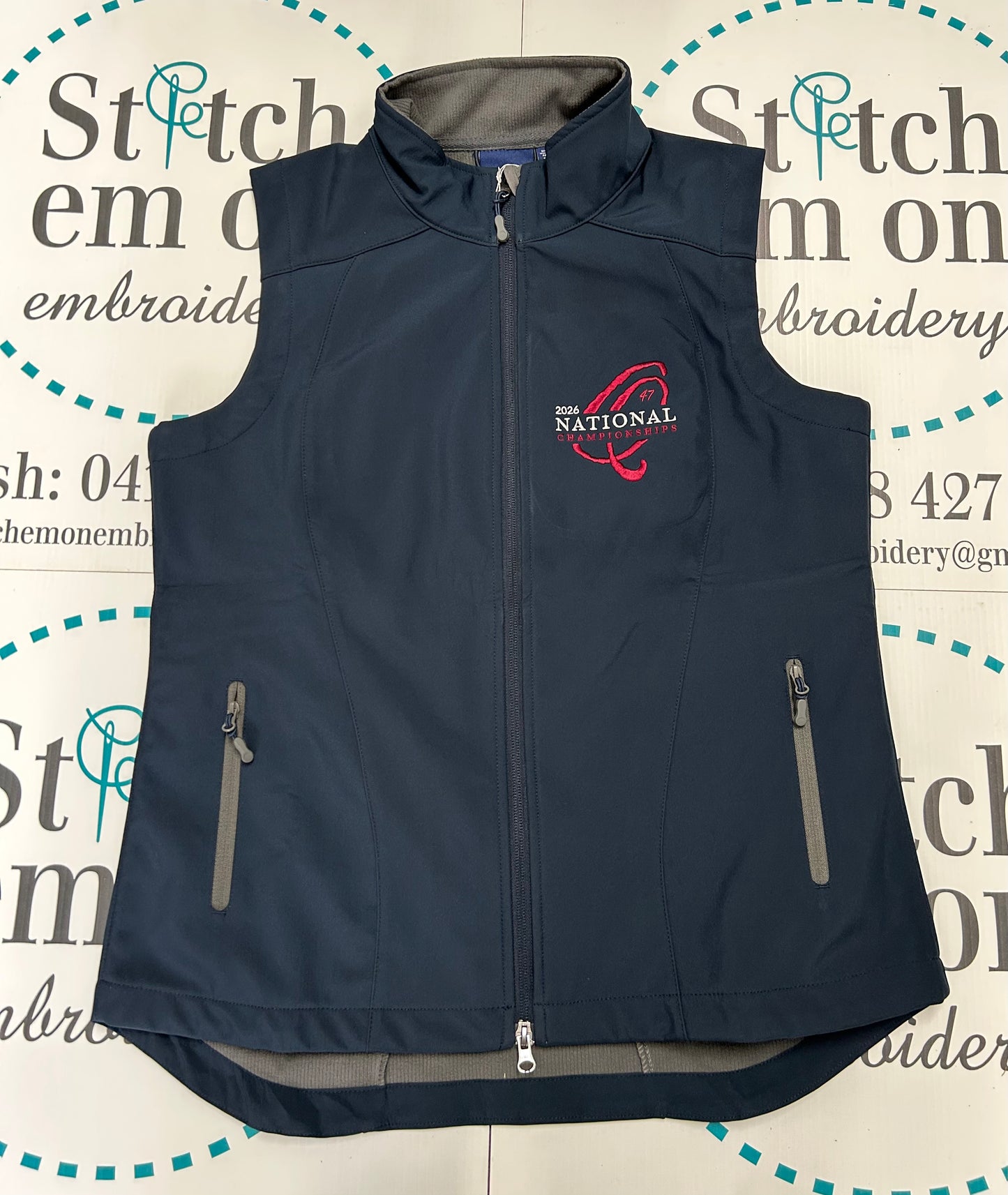 Q26 AQHA SOFTSHELL VEST