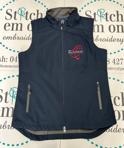 Q26 AQHA SOFTSHELL VEST
